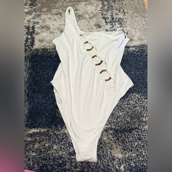 WeWoreWhat one shoulder o-ring one piece - Picture 3 of 5